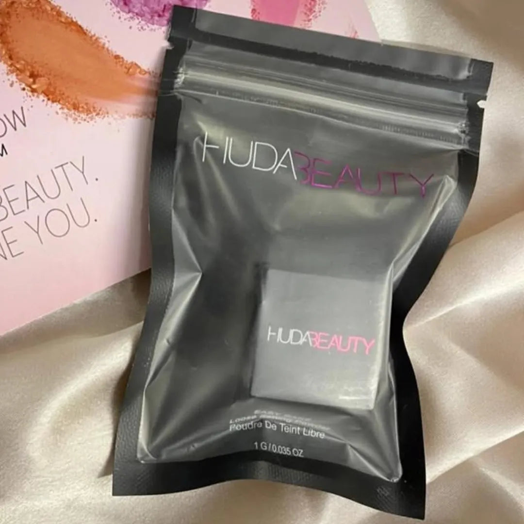 Buy HUDA BEAUTY Easy Bake Loose Setting Powder 1GM in Pakistan