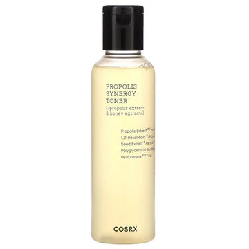 Close-up of COSRX Propolis Synergy Toner 150ml packaging, highlighting golden bottle with key ingredient callouts: 72.6% propolis extract, 10.7% honey extract, and 0.2% panthenol for nourished, glowing skin