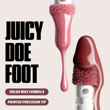 Close-up of Huda Beauty Mini Glossiest Lip Gloss doe-foot applicator showing precision tip for smooth application