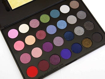 BH COSMETICS - 28 EYE COLOR SHADOW - SMOKEY EYES